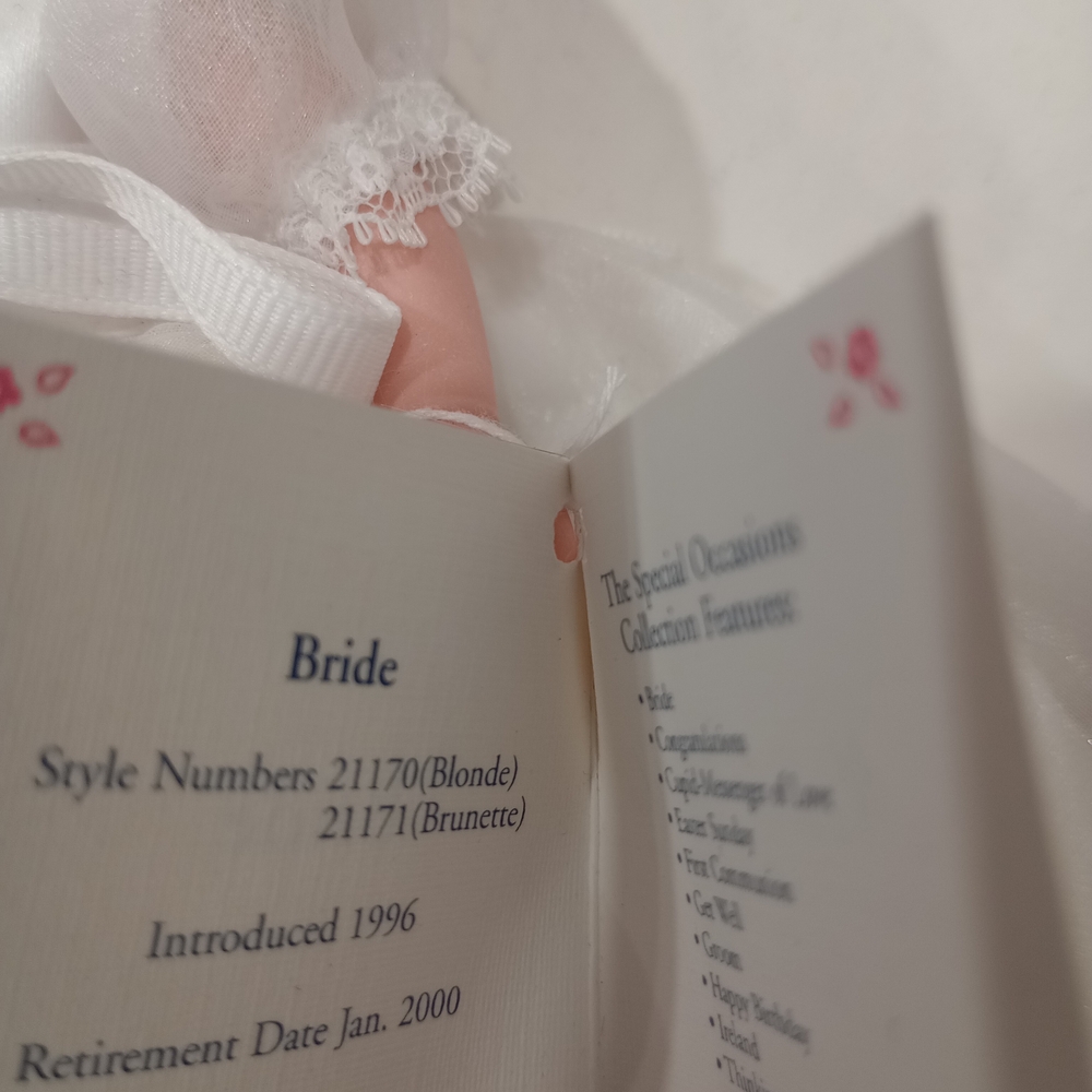 Madame Alexander Bride Doll with White and Pink Details - Picture 5 of 9